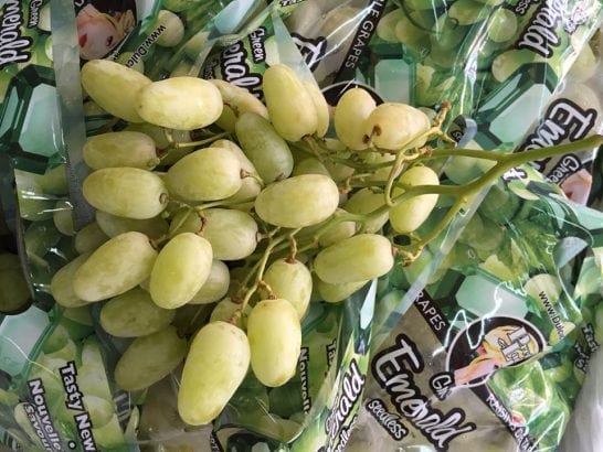 Nho xanh Green Emerald Seedless - Mỹ - Vinfruits.com
